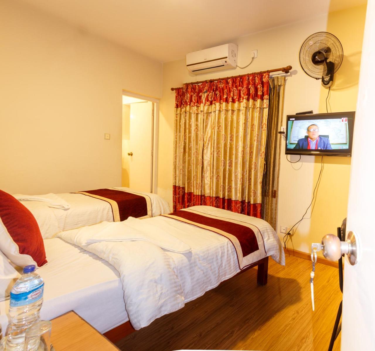 Hotel Hikers Haven Катманду Екстериор снимка